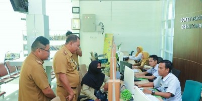 Hari Pertama Kerja 2023, Sekda Muba Lakukan Sidak, Pastikan Pelayanan Publik Semakin Baik