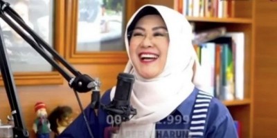 Kekaguman Dokter Tifa Pada Megawati Karena Berani Mencaci Maki Presiden RI