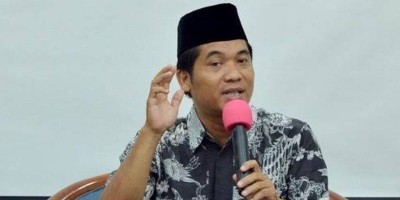 Sangat Tidak Pantas Dua Pejabat Negara Berebut Kursi Ketum PSSI
