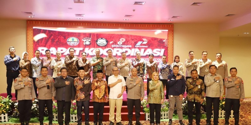 Penjabat Bupati Muba, Apriyadi Mahmud bersama Polda Sumsel dalam acara kunjungan kerja Dirjen Migas Kementerian ESDM di Gedung Presisi Polda Sumsel, Jumat (20/1/2023).